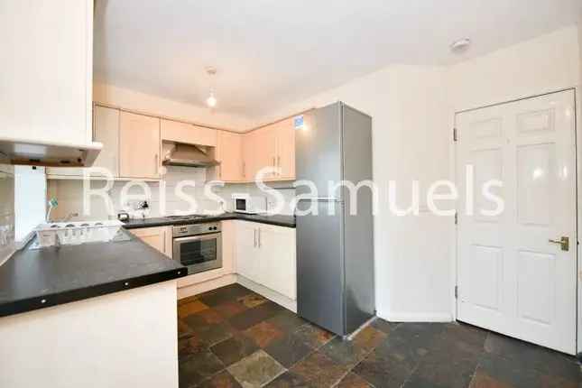 Townhouse to Rent in Canary Wharf, London