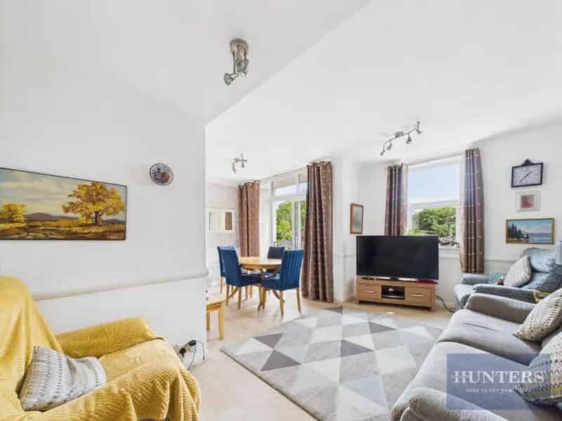 3 Bedroom Flat for Sale