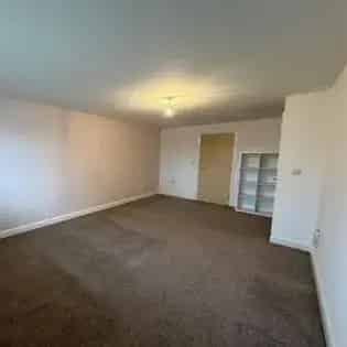 2 Bed 48m² Apartment Manchester - Lift Access & Parking