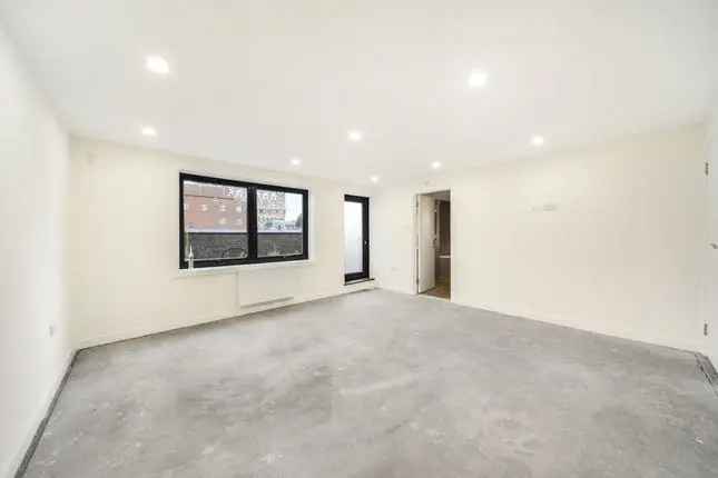 Flat to Rent in Harley Street London W1G