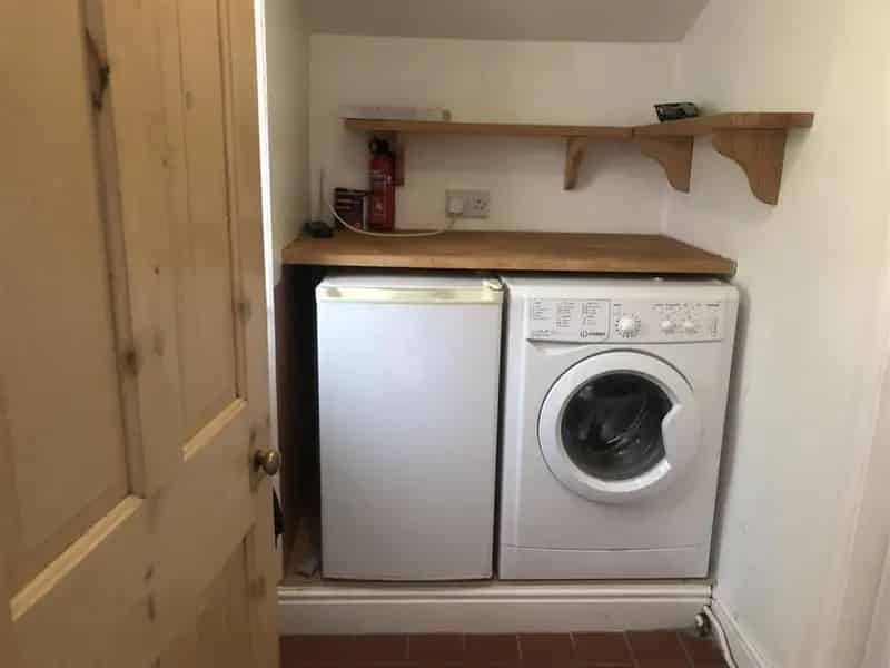 2 Bedroom Ground Floor Flat Castle Road