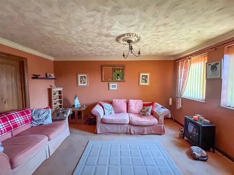 3 Bedroom End Terrace House For Sale Near Marden