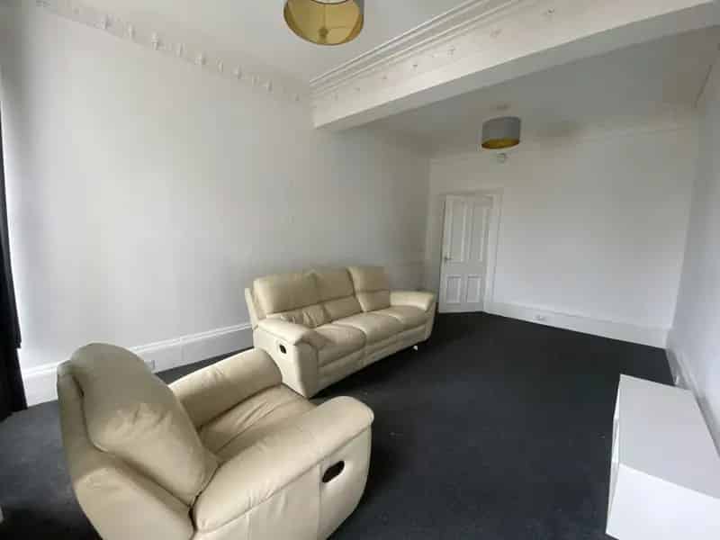 Spacious 2 Bed City Centre Dundee Flat Near Abertay University