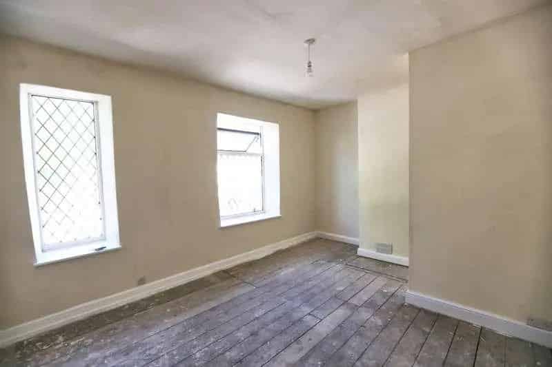 2 Bed Semi-Detached Cottage For Sale