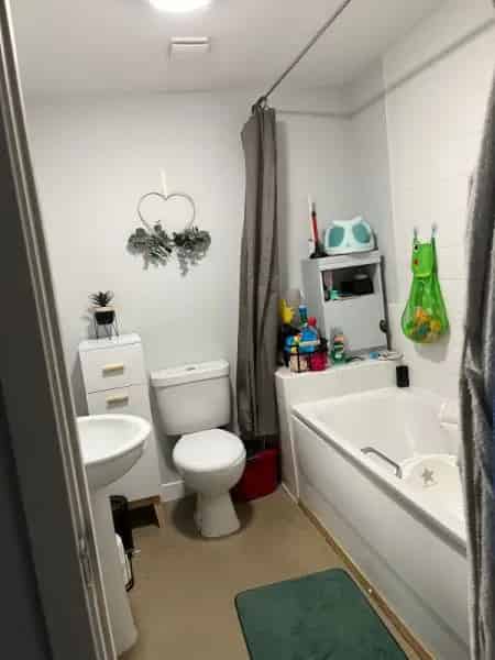 2 Bed House with Parking and Amazing Views