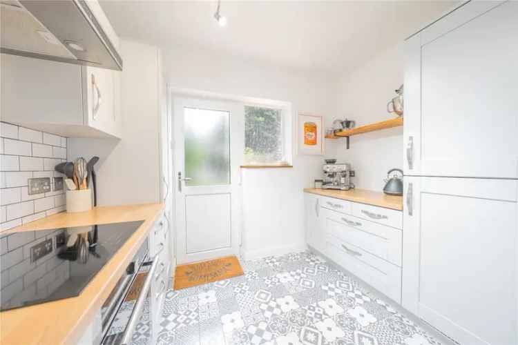 House For Sale in Leeds, England