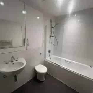 1 Room Flat 39m² Manchester Furnished Studio Apartment Balcony Concierge
