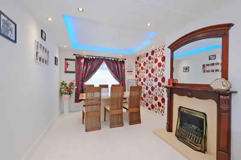 3 Bedroom Semi Detached House for Sale in Sheddocksley Aberdeen
