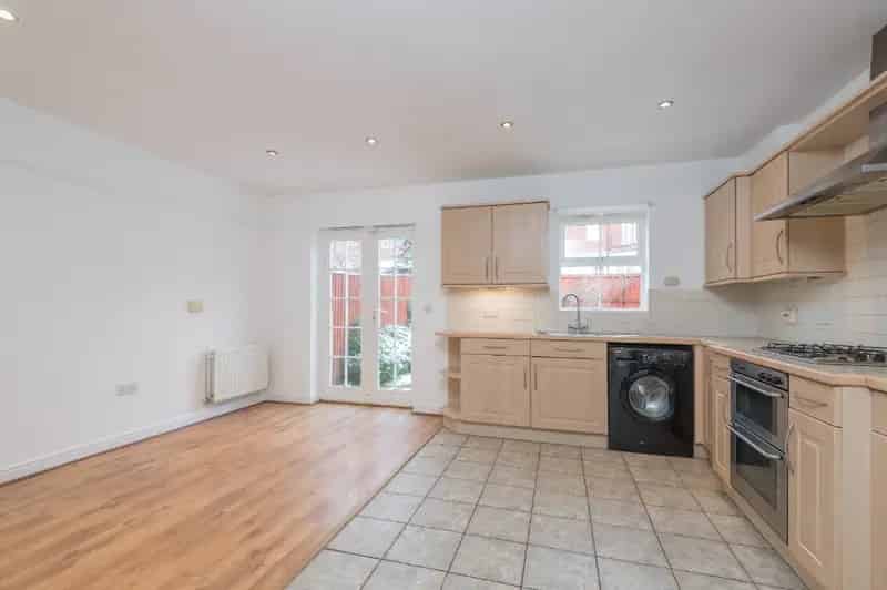 3 Bedroom Townhouse to Rent Mansion Gate