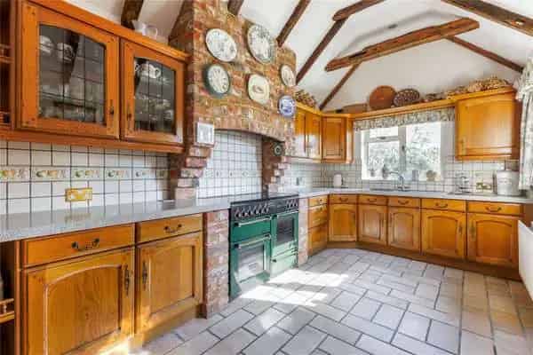 Charming 3-Bedroom Home in Cookham Dean
