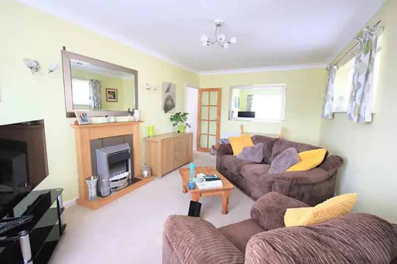 3 Bedroom Detached Bungalow for Sale Castle Lane West
