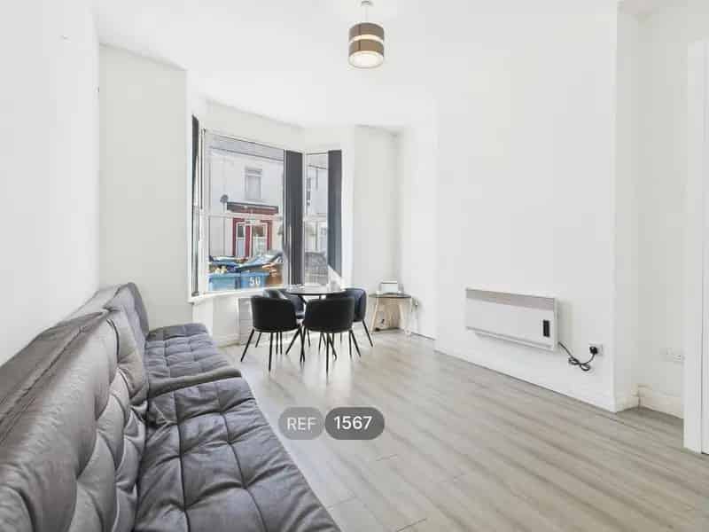 2 Bedroom Furnished Apartment to Rent - Anlaby Road