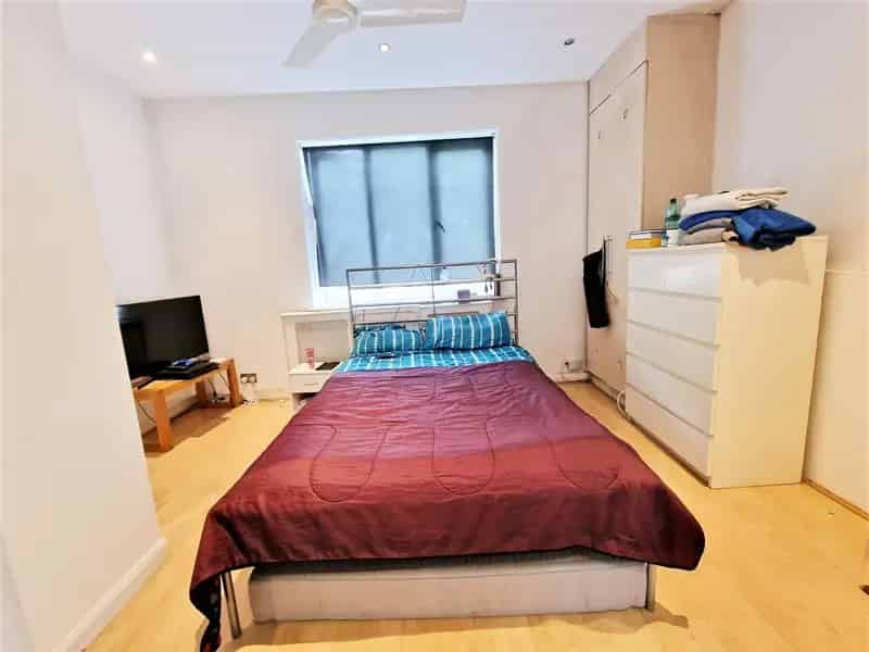 2 Bedroom Flat House to Rent in Golders Green
