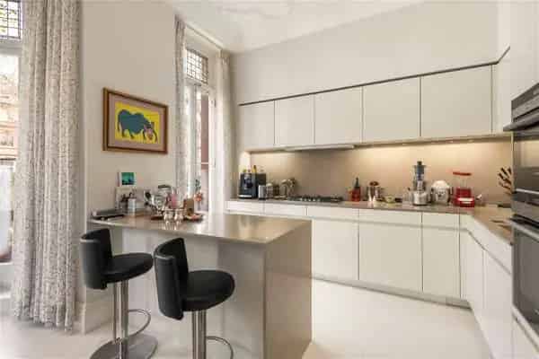 Lower Sloane Street, London, SW1W 8BJ | Property for sale | Savills
