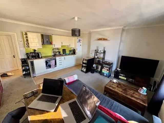 2 Bed Flat to Rent Clifton - Unfurnished Apartment