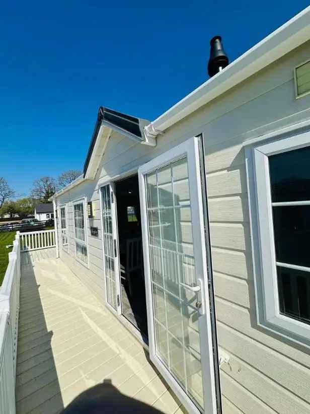 2 Bed Holiday Home for Sale Isle of Wight