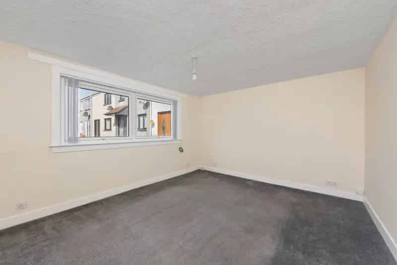 2 Bedroom Bungalow For Sale in Fauldhouse