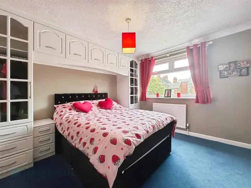 2 Bed Semi Detached House for Sale