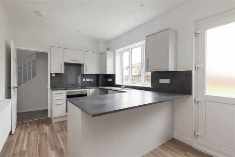 3 Bed Terraced House Glenrothes - New Kitchen and Bathroom