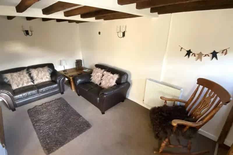 Converted Stable Building 3 Bed 2 Bath Patio Ideal Couple Family