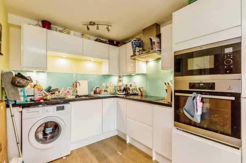 Spacious 1 Bed Flat Bedminster Secure Parking Modern Kitchen
