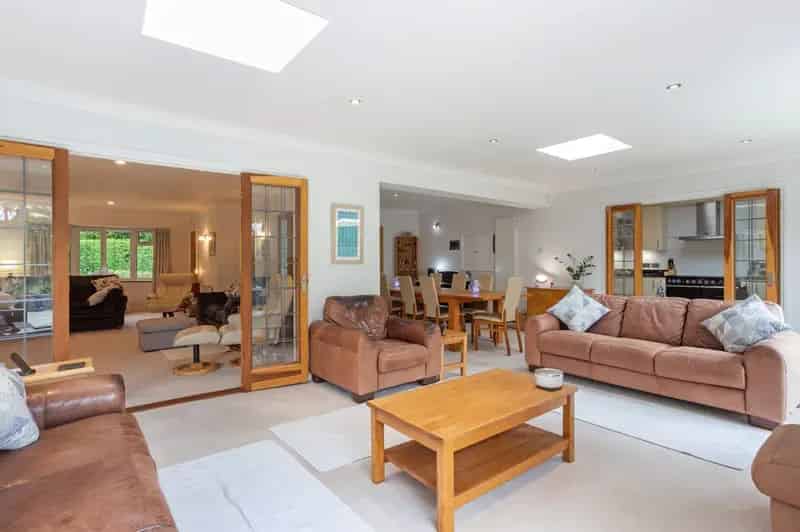 5 Bedroom Detached House for Sale in Chiddingfold