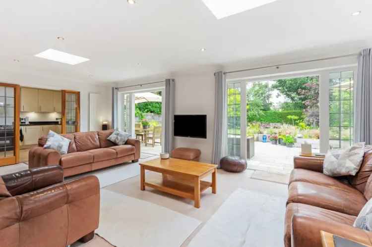 5 bedroom detached house for sale