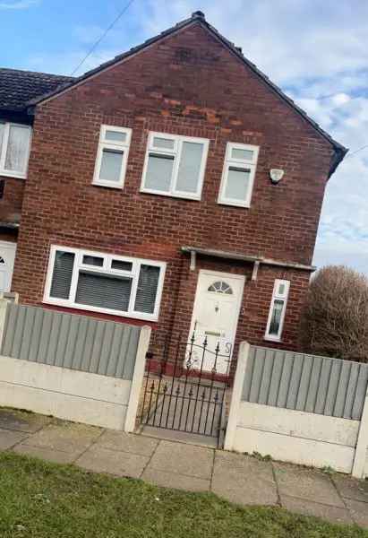 2 Bedroom End Terraced House with Garden Outhouse