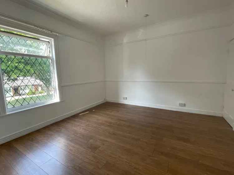  For Rent in Castleford Road, Wakefield, England