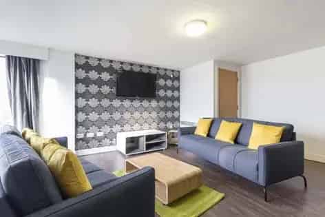 1 Room Flat Leeds 33m² Furnished High Standard