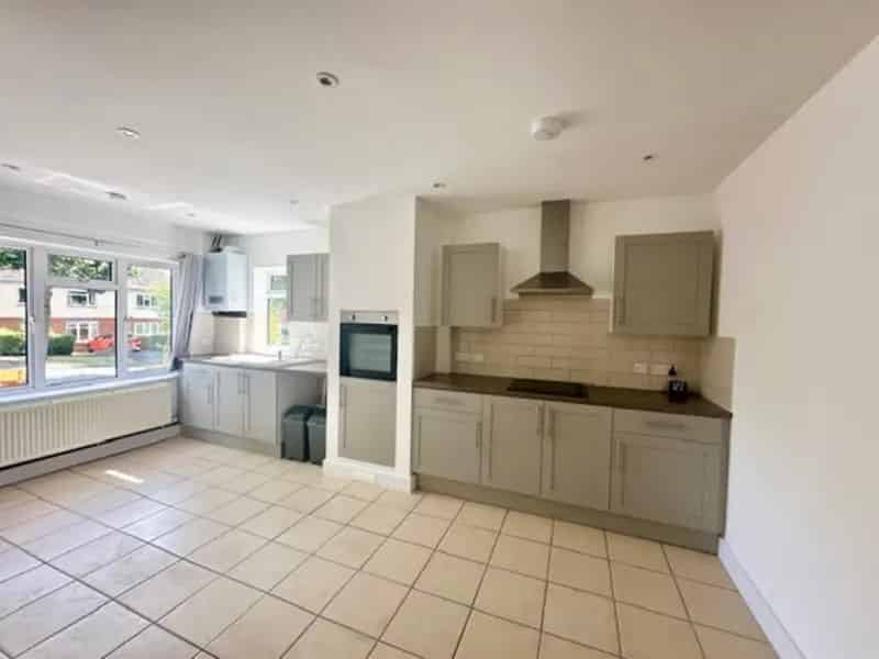 2 bedroom House
 To Rent