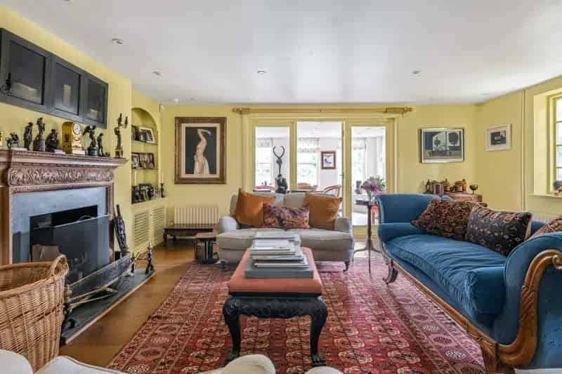 7 bedroom house for sale