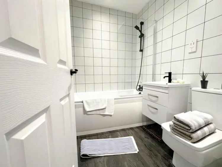 1 Bedroom Apartment Bolton Pet Friendly Deposit Free
