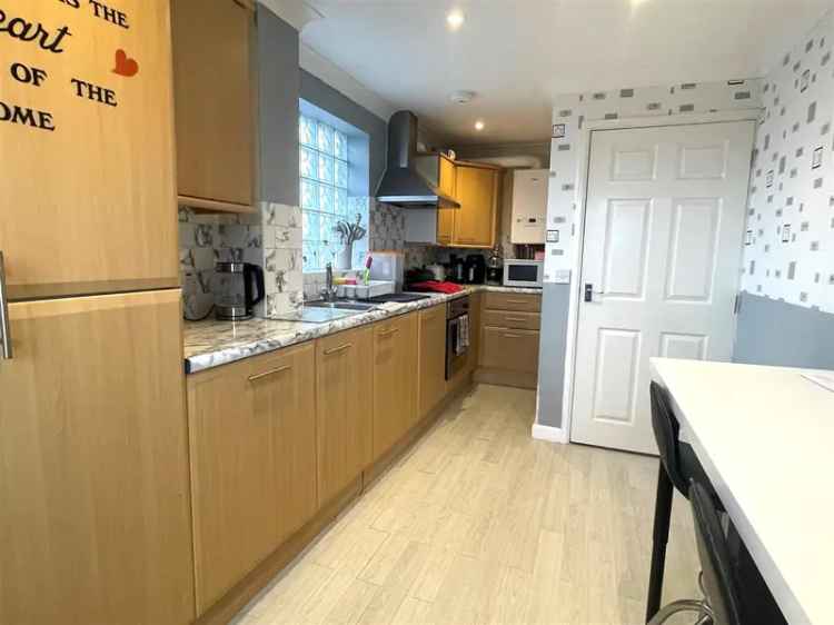 Apartment For Sale in Epping Forest, England