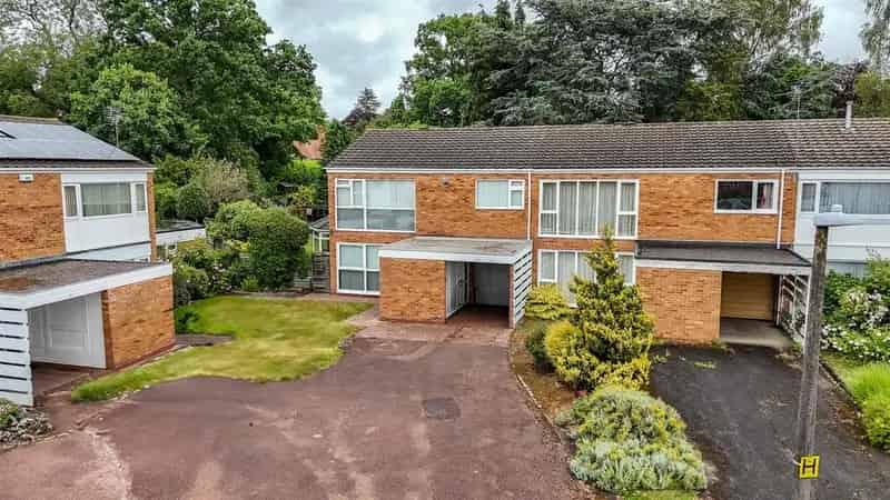 4 Bedroom End Terrace House for Sale in Solihull