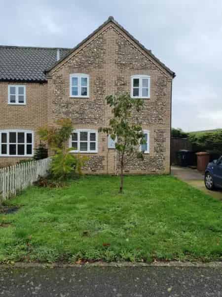 Quiet Location in Lovely Area