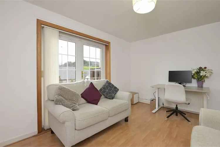 1 Bed Flat - Lower with 1 Reception Room