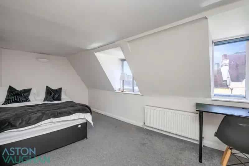 3 Bedroom Apartment To Rent