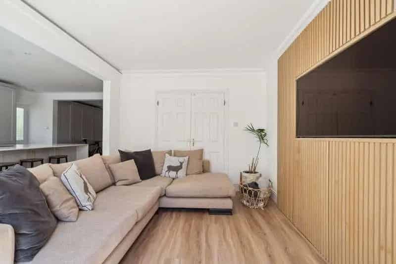 5 Bedroom House for Sale Near River Thames