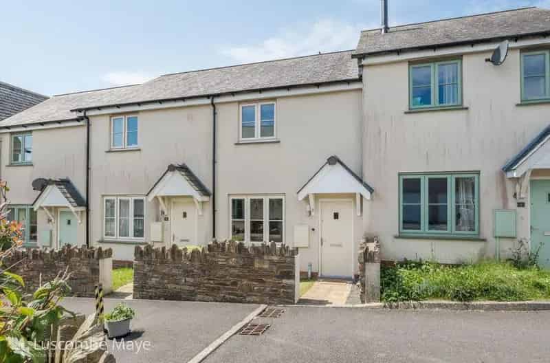 2 Bed House for Sale Countryside Views Modern Living