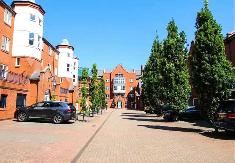 2 Bedroom Flat for Sale