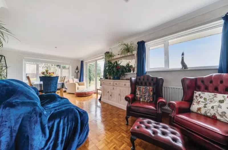 3 Bed Detached House for Sale Ludgershall Andover