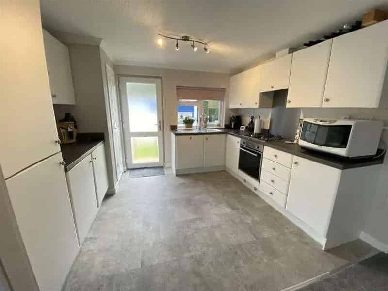2 bed property for sale