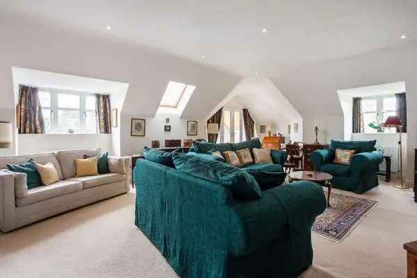 Clevehurst, St. Georges Avenue, Weybridge, Surrey, KT13 0BS | Property for sale | Savills