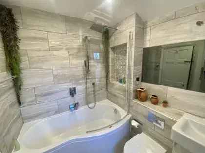 4 Room 31m² Home Manchester Near Whitworth Park