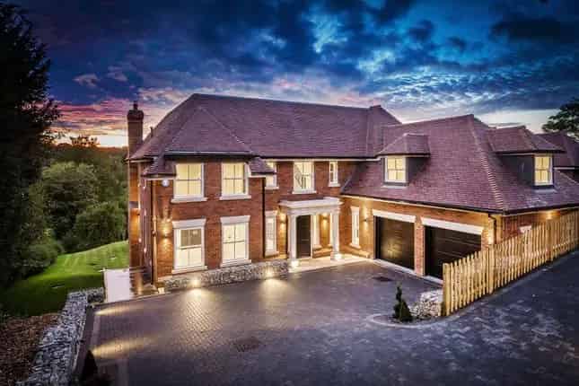 7332 sq ft Detached House Chipstead Luxury Family Home