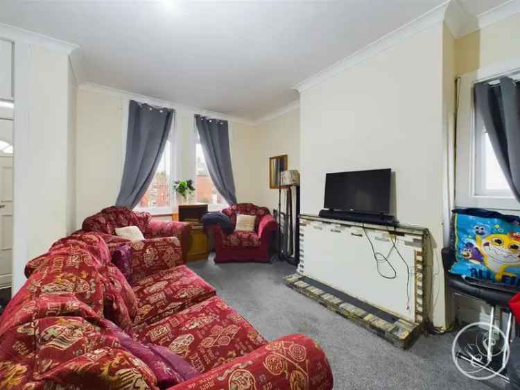 4 bedroom end of terrace house for sale