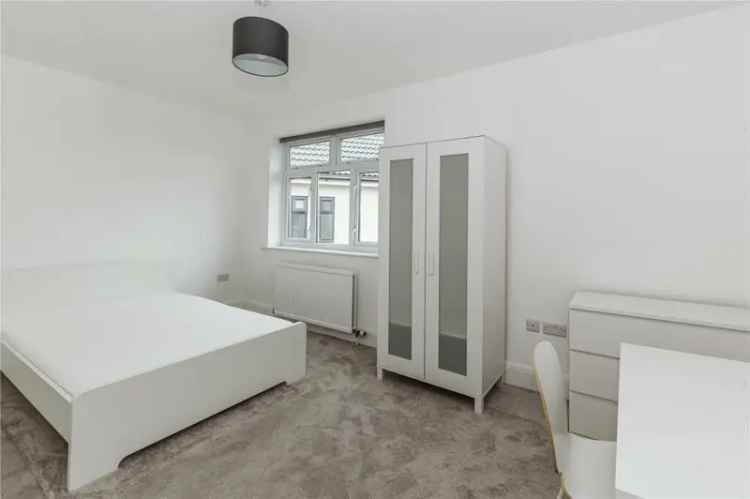7 Bedroom Student House Spacious Modern Amenities