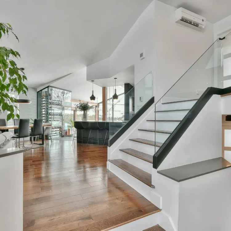 Stunning Renovated Home High End Finishes Exceptional Design