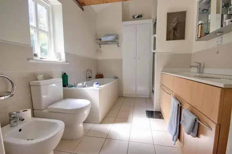 2 Bed House for Sale - Modern Ground Floor Property